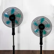 V1704744_8