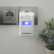 Repelente de Insetos e Roedores com LED InnovaGoods Black Friday - nacloset 2