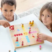 Jogo de Mesa de Madeira com Animais Pake InnovaGoods 18 Peças Black Friday - nacloset