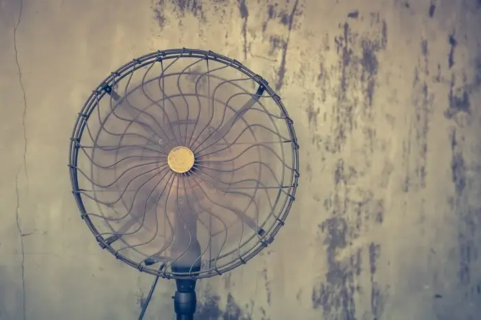 ventoinhas-e-ventiladores-de-pe-teto-mesa