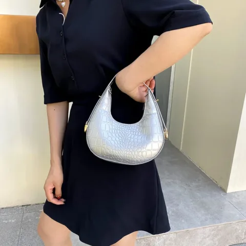 Mini Bolsa Feminina em Meia Lua Acessórios de Moda - nacloset 4