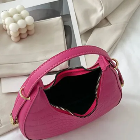 Mini Bolsa Feminina em Meia Lua Acessórios de Moda - nacloset 6