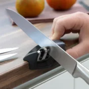 Afiador de Facas Compacto Knedhger InnovaGoods Acessórios de Cozinha - nacloset