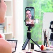 Tripé Extensível para Telemóvel com LED e Comando Tridiex InnovaGoods Acessórios para telemóveis e tablets - nacloset 2