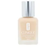 Base de Maquilhagem Fluida Superbalanced 33 Clinique 0192333074756 (20 ml) Cosmética - nacloset