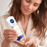Creme de Mãos Antienvelhecimento Nivea Q10 3 em 1 100 ml Estética e Tratamentos Corporais - nacloset 2