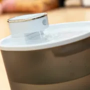 Fonte de Água para Gatos com Sensor Animais de Estimação - nacloset 2