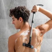 Dispositivo de Barbear para Costas e Corpo com Cabo Extensível Extaver InnovaGoods Depilação e acessórios para barbear - nacloset