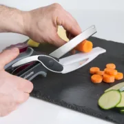 Faca-Tesoura com Mini Tábua de Cortar Integrada Acessórios de Cozinha - nacloset
