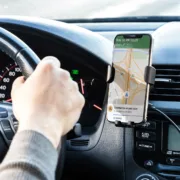 Suporte de telemóvel sem fios para Carro Carregadores e cabos USB - nacloset 2