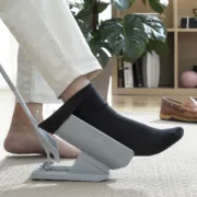 Calçadeira para Meias e Sapatos com Ajuda para Descalçar Shoeasy Moda | Acessórios - nacloset 2