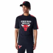 Camisola de Manga Curta Homem New Era NBA PANEL OS Chicago Bulls Preto Moda | Acessórios - nacloset