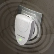 Repelente Ultrassónico de Insetos e Roedores Mini InnovaGoods Casa | Jardim - nacloset