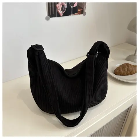 Bolsa romântica de grande capacidade em meia-lua (estilo japonês) Carteiras e Bolsas - nacloset 6 Bolsa romântica de grande capacidade em meia-lua (estilo japonês) Carteiras e Bolsas - nacloset 6