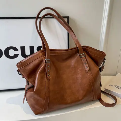 Bolsa transversal feminina de couro macio vintage (grande capacidade) Carteiras e Bolsas - nacloset 8