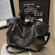 Bolsa transversal feminina de couro macio vintage (grande capacidade) Carteiras e Bolsas - nacloset