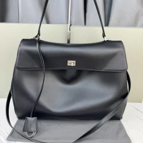 Bolsas de mão em Couro (3 tamanhos) Carteiras e Bolsas - nacloset 4