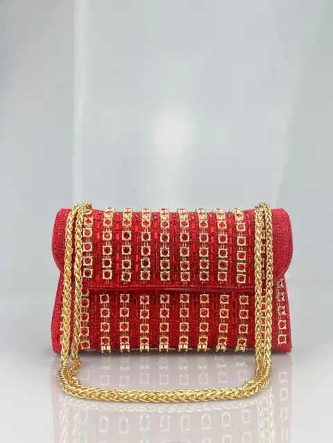 Packet style evening dress, adorned with brooch and chain strap with rhinestones Wallets and Bags - NAcloset 10