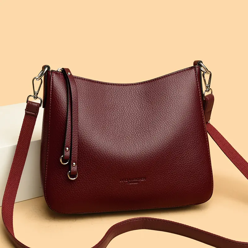 Genuine, elegant and versatile leather cross-sectional bag NAcloset 2 Genuine, elegant and versatile leather cross-sectional bag NAcloset 2