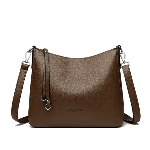 Genuine, elegant and versatile leather cross-sectional bag NAcloset 8 Genuine, elegant and versatile leather cross-sectional bag NAcloset 8