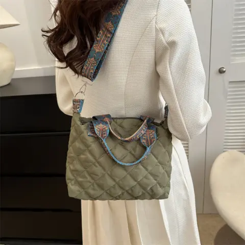 Korean style padded simple transverse shoulder bag Wallets and Bags - NAcloset 3
