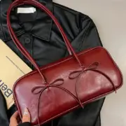 Bolsa de ombro em couro sintético com detalhe de laço Carteiras e Bolsas - nacloset