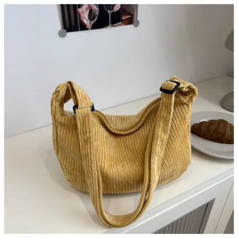 Bolsa romântica de grande capacidade em meia-lua (estilo japonês) Carteiras e Bolsas - nacloset 13 Bolsa romântica de grande capacidade em meia-lua (estilo japonês) Carteiras e Bolsas - nacloset 13