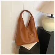 Bolsa de couro macio de cor sólida para usar ao ombro Carteiras e Bolsas - nacloset