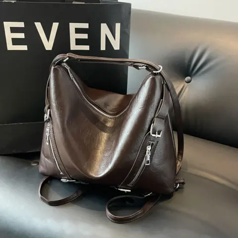 Bolsa de ombro moderna e espaçosa, ideal para o dia a dia Carteiras e Bolsas - nacloset 4