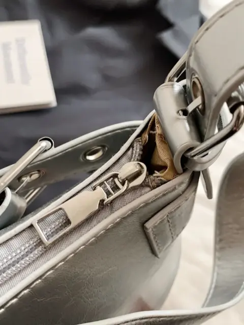 Bolsa de ombro com fivela em couro PU Carteiras e Bolsas - nacloset 12
