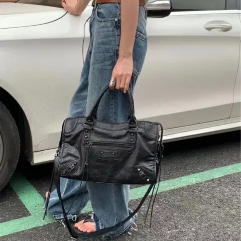 Bolsa Rivet Casual feminina moderna (Grande Capacidade) Carteiras e Bolsas - nacloset 3 Bolsa Rivet Casual feminina moderna (Grande Capacidade) Carteiras e Bolsas - nacloset 3
