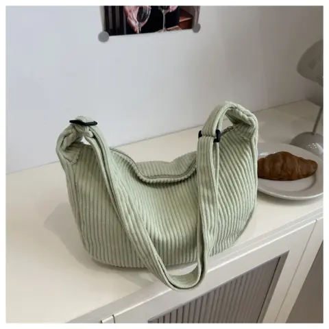 Bolsa romântica de grande capacidade em meia-lua (estilo japonês) Carteiras e Bolsas - nacloset 11 Bolsa romântica de grande capacidade em meia-lua (estilo japonês) Carteiras e Bolsas - nacloset 11