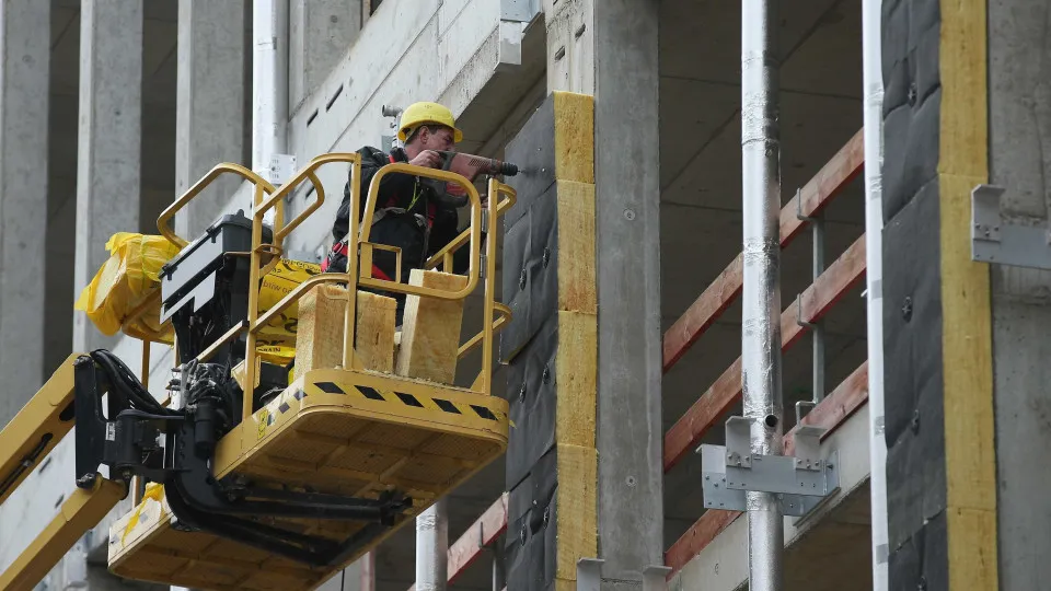 Unions demand prevention and supervision after construction accidents