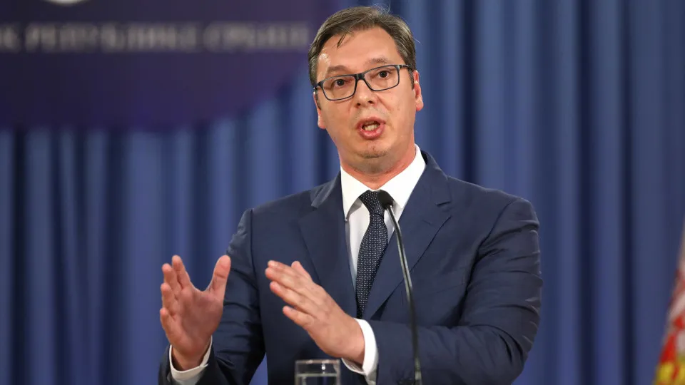 China quer trabalhar com novo Governo sérvio após derrota de Vucic
