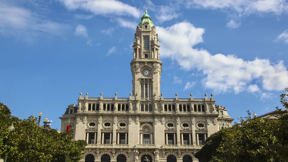 Porto House calls for compensation for the decentralisation deficit