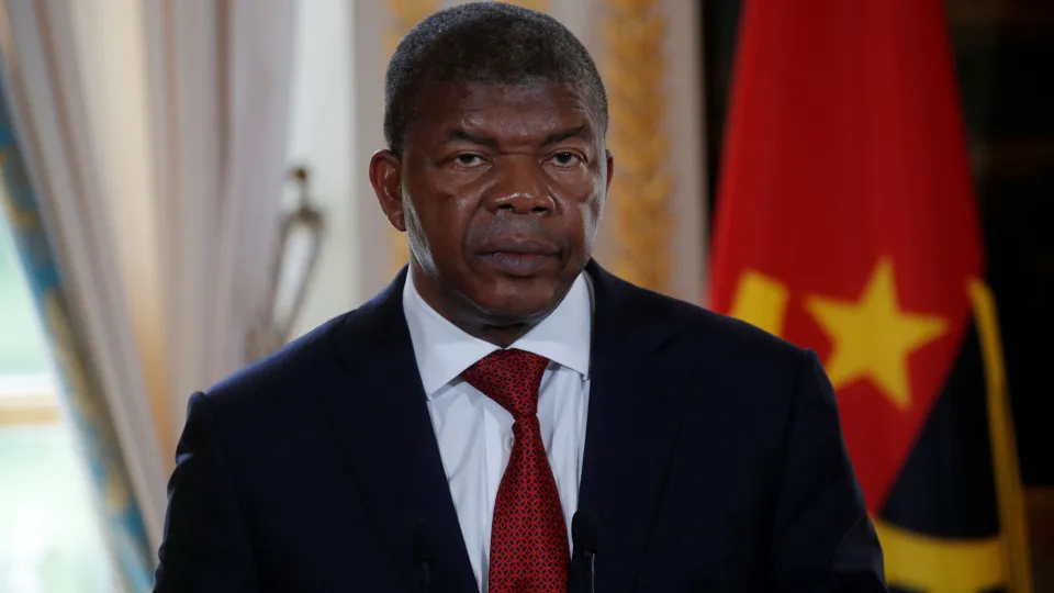 Presidente de Angola expressa solidariedade face acidente em Espanha