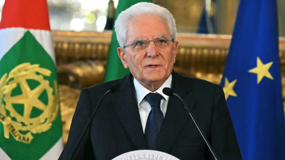 Mattarella condena violência nos distúrbios e está solidário com policias