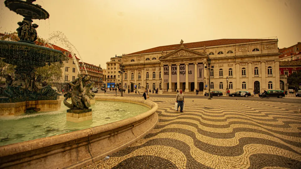 North African dusts reach Portugal. What to do?