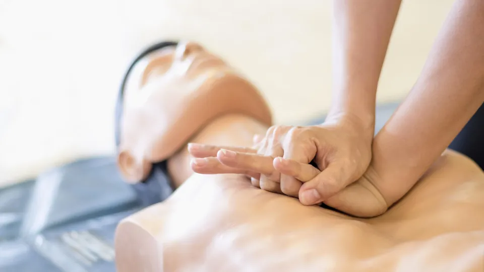 Porto trains population in resuscitation and installs defibrillators