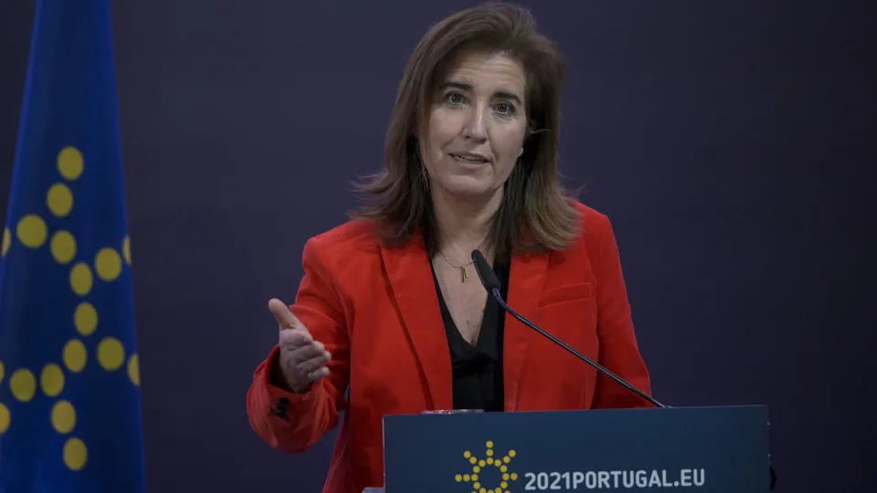 Ana Mendes Godinho defende apoio à habitação como no turismo