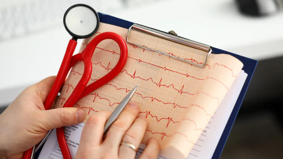Discarded relationship between deaths and waiting list for cardiac surgery