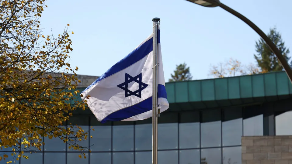 Prisão domiciliária para israelitas detidos em ataques a diplomatas