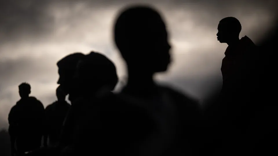 Chegadas de migrantes da África Ocidental à Europa caem 59%