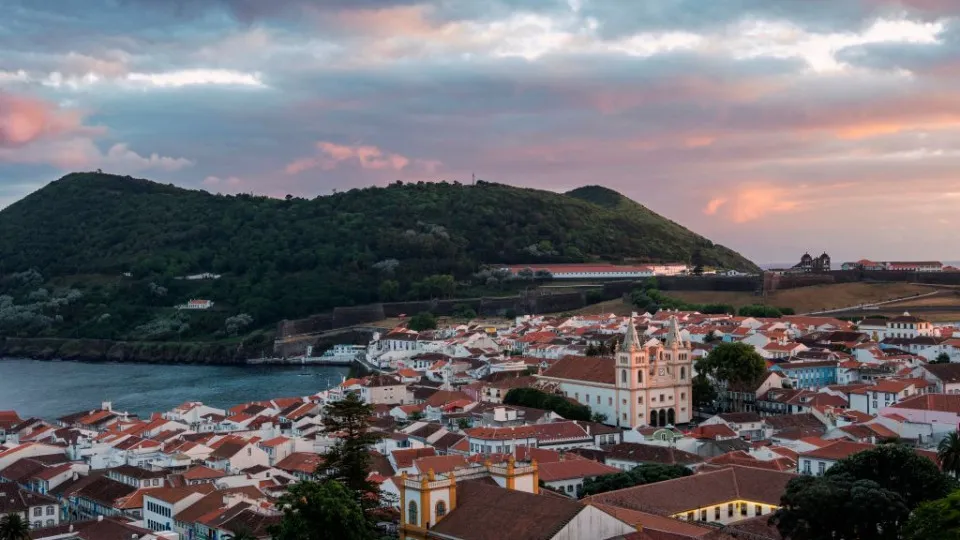 Government of the Azores supports 41 houses in Rabo de Peixe with 1.9 million