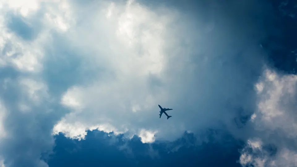 Aviation calls for renewed commitment to reduce carbon emissions
