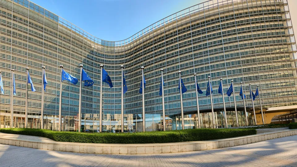 European Commission wants to lock refineries and increase production