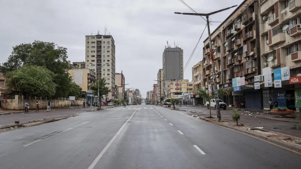 Moçambique prevê iniciar em 2027 obras em mais de 3.000kms de estradas