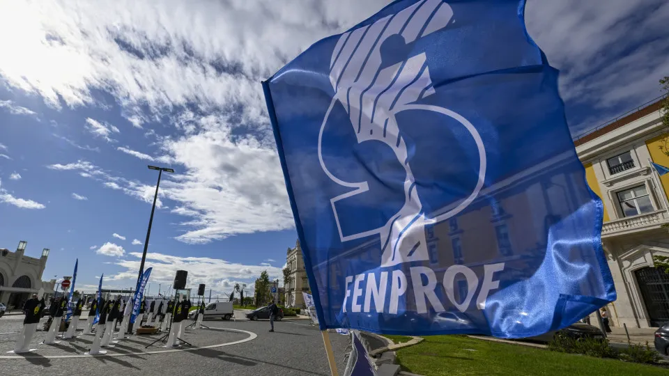 Fenprof rejeita contratação de docentes sem formação no 1.º ciclo
