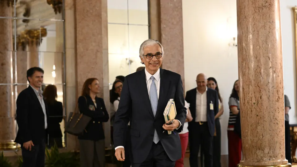 Aguiar-White opens Parliament to mark implementation of the Republic