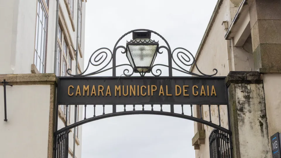 Gaia House votes limit of 30 km/h on Avenida da República